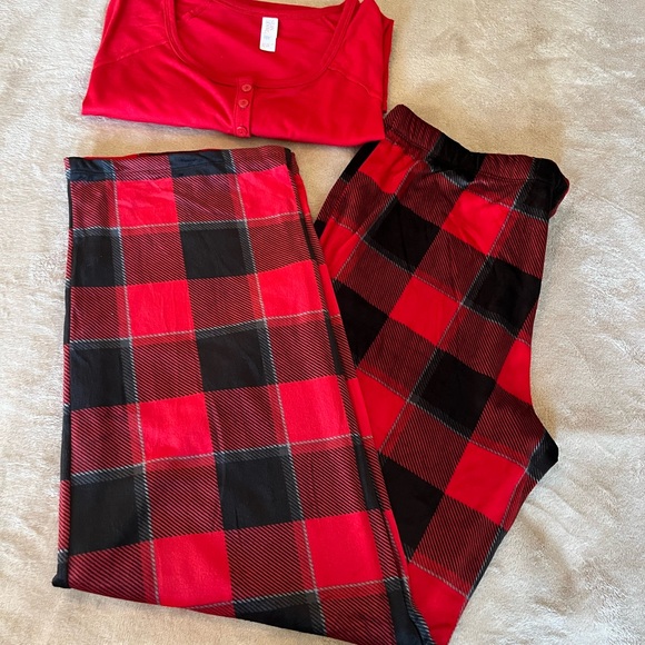 NWT Women’s Cozy Pajamas Set Stars above 2 pieces Includes Long Sleeve henly Top - Picture 7 of 9